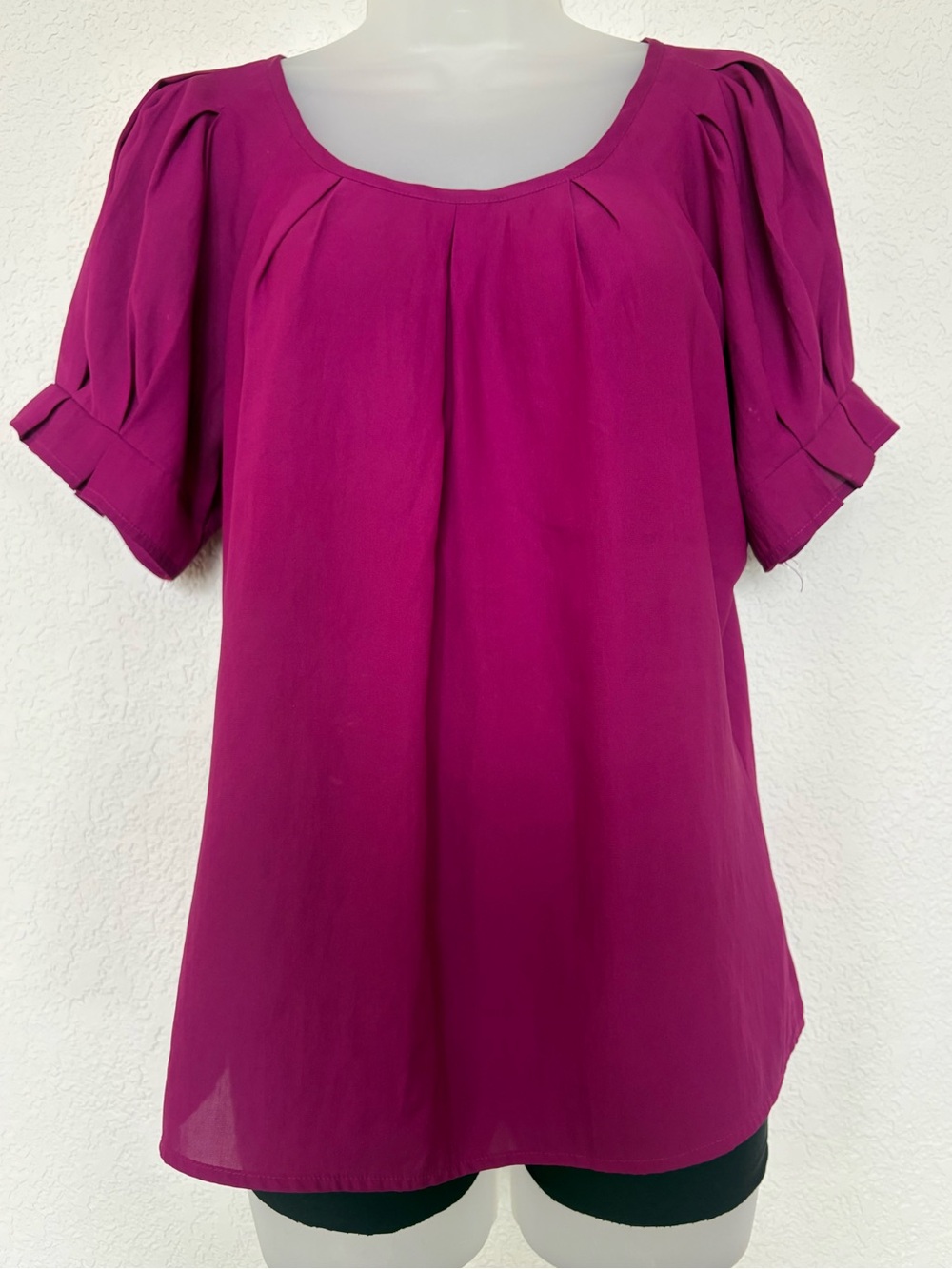 Express Scoop Neck Short Sleeve Blouse - Fuchsia